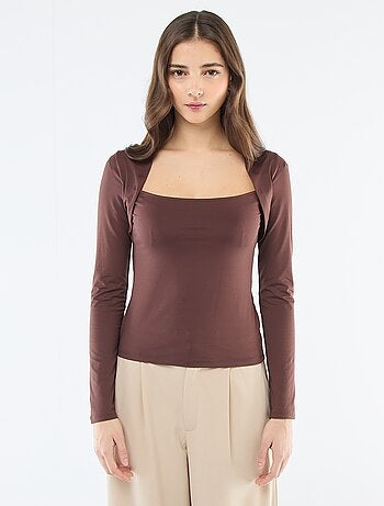 Camiseta stretch lisa de manga larga y cuello cuadrado