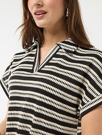 Camiseta tipo polo colorida