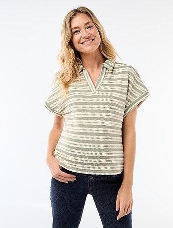 Camiseta tipo polo colorida