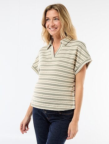 Camiseta tipo polo colorida