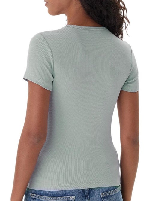 Camiseta Tommy Hilfiger con Insignia para Mujer - Kiabi Camiseta Tommy Hilfiger con Insignia para Mujer - Kiabi