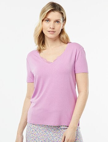Camiseta vaporosa con cuello de pico