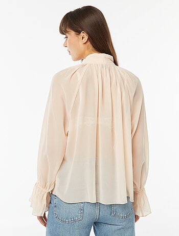 Camiseta vaporosa con mangas con volantes