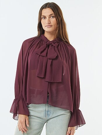 Camiseta vaporosa con mangas con volantes