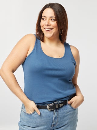 Camiseta vaporosa de tirantes de punto de canalé