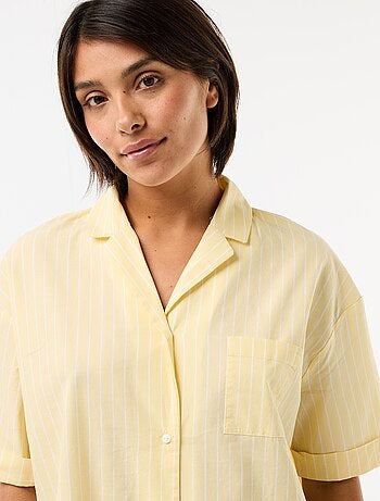 Camisón de maternidad abotonado