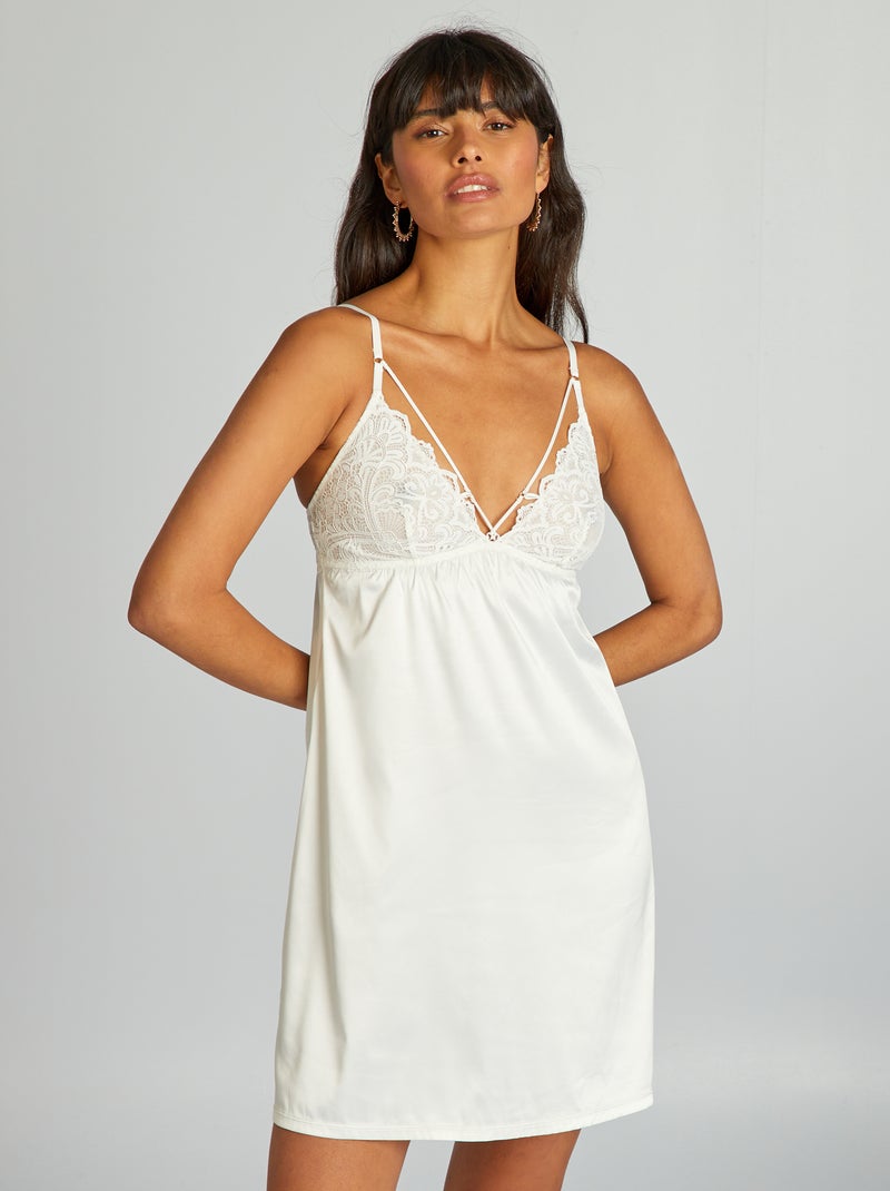 Camisón de microfibra satinada y encaje BLANCO - Kiabi
