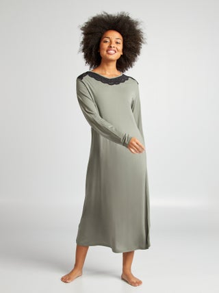 Camisón largo con encaje