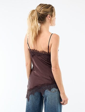 Camisón satinado con encaje