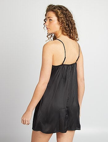 Camisón satinado con encaje