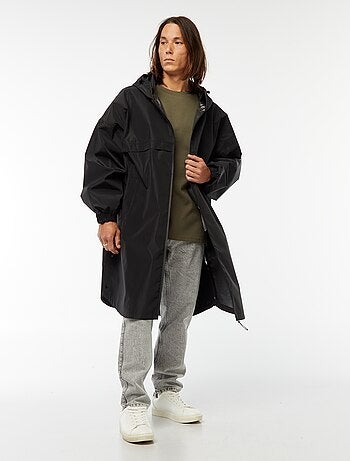 Capa de lluvia impermeable con capucha