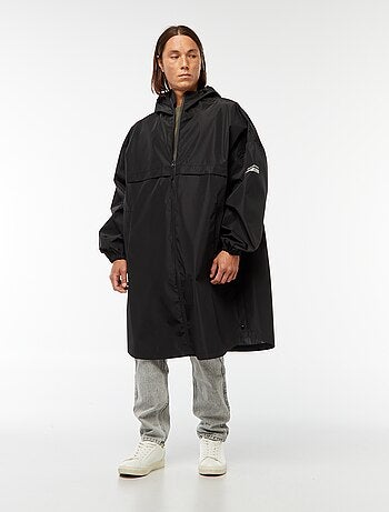 Capa de lluvia impermeable con capucha