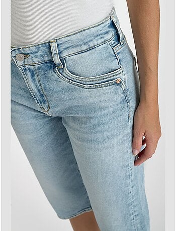 Capris de mezclilla oasis