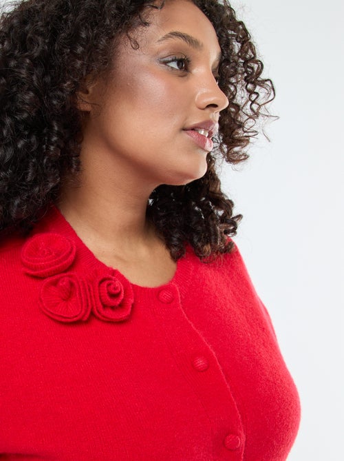 Cárdigan de manga corta con bordados de flores en el hombro - Kiabi