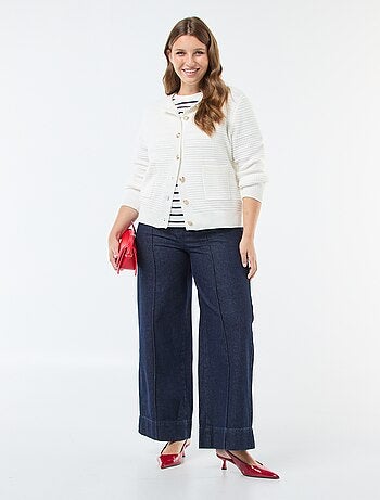 Cárdigan de punto gofrado con botones dorados