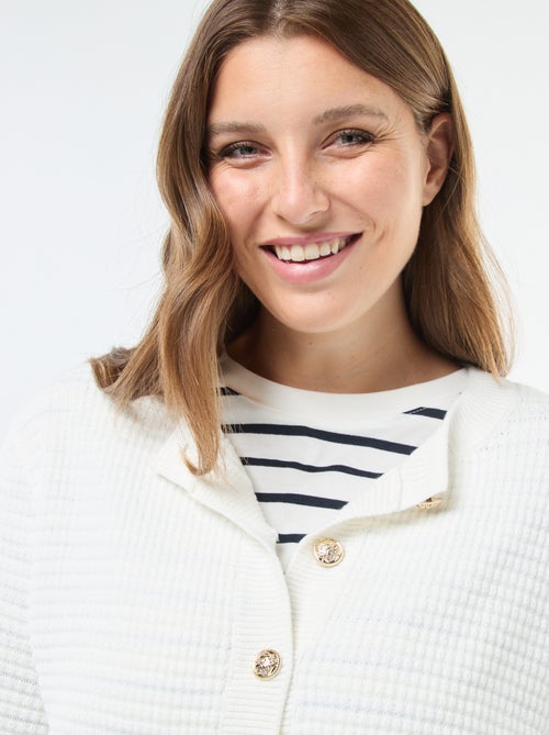 Cárdigan de punto gofrado con botones dorados - Kiabi