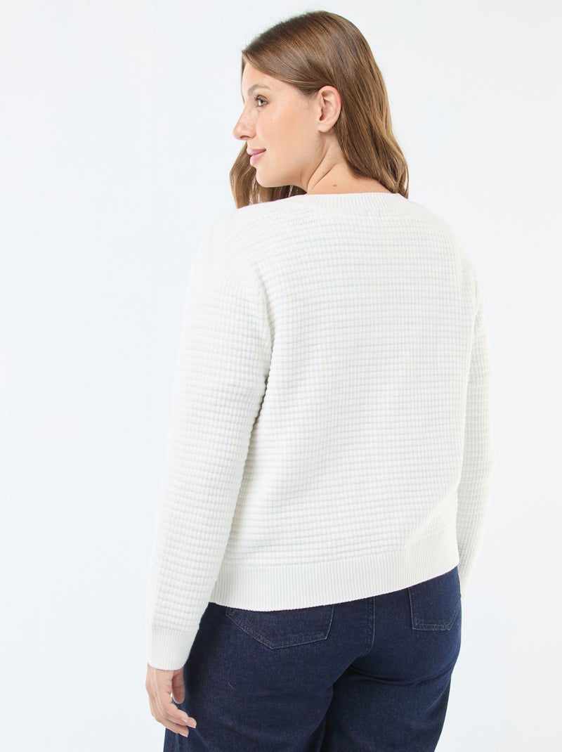 Cárdigan de punto gofrado con botones dorados Beige - Kiabi