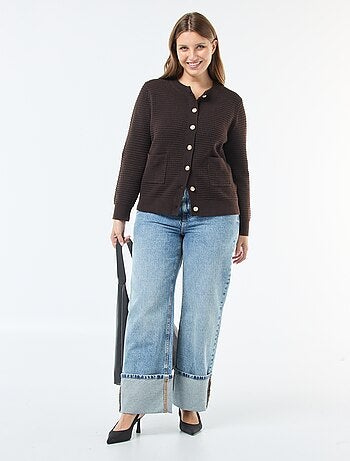 Cárdigan de punto gofrado con botones dorados