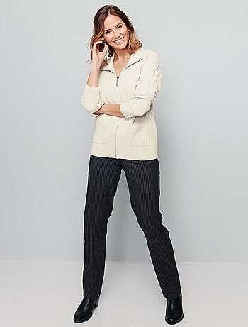 Cárdigan liso de largo medio con cremallera en punto grueso