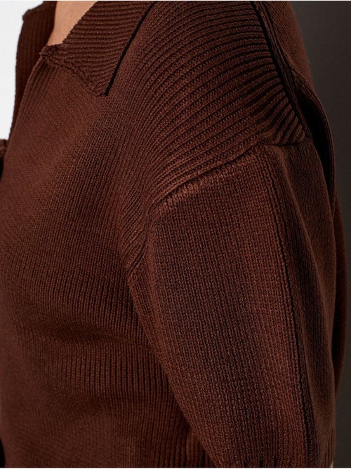 Cárdigan tipo polo de mujer de acrílico acanalado con lazada frontal - Kiabi Cárdigan tipo polo de mujer de acrílico acanalado con lazada frontal - Kiabi