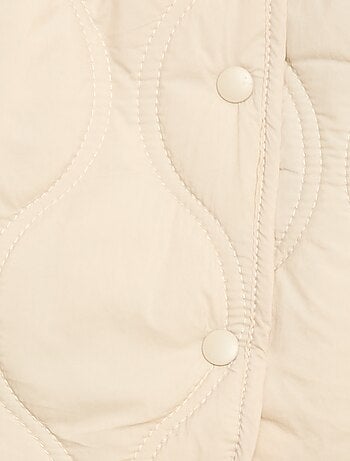 Cazadora acolchada con capucha