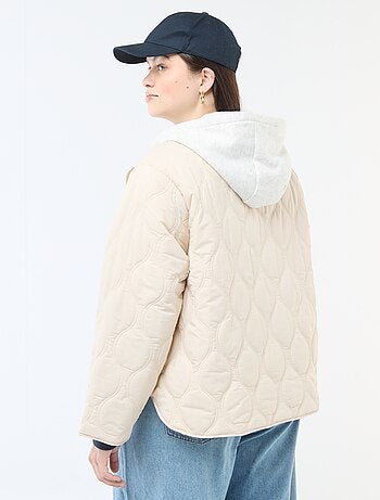 Cazadora acolchada con capucha y pechera interior de felpa extraíble