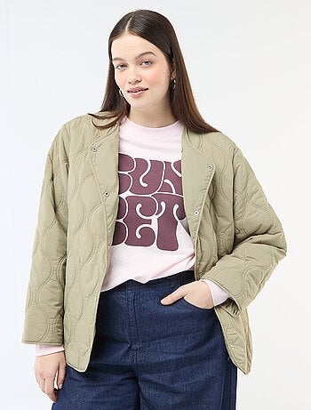 Cazadora acolchada con capucha y pechera interior de felpa extraíble