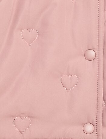 Cazadora acolchada con corazones