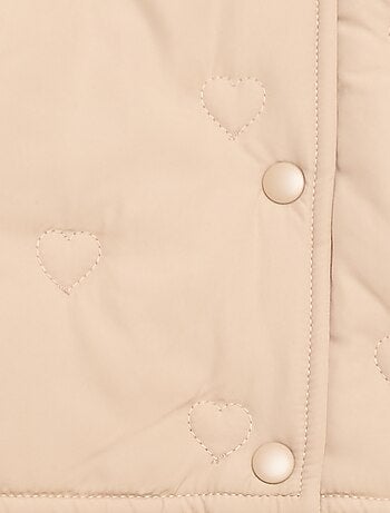 Cazadora acolchada con corazones