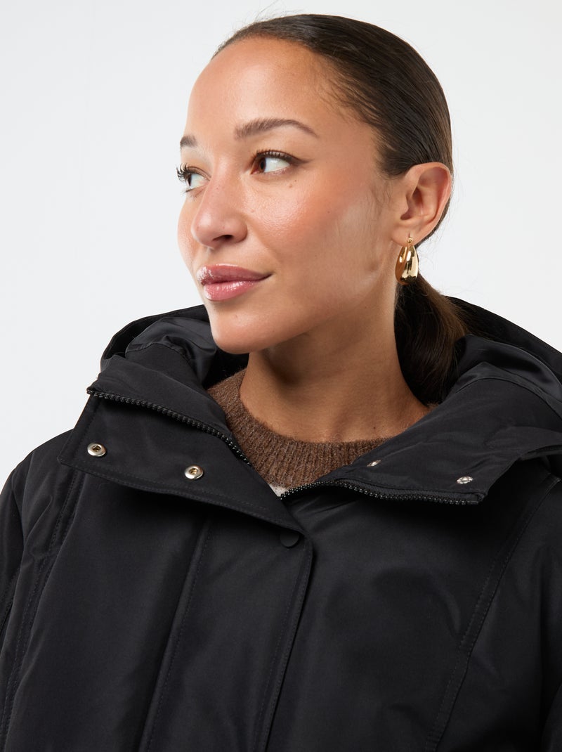 Cazadora acolchada corta con capucha y ribete de pelo sintético 'JDY' Negro - Kiabi