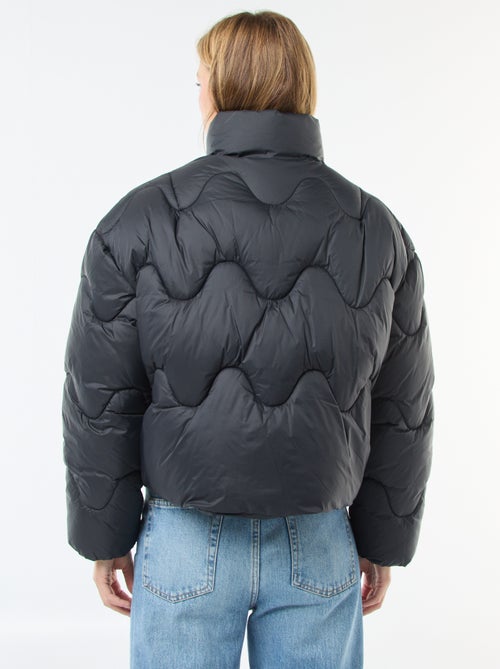 Cazadora acolchada corta con cuello alto y bolsillos forrados de polar - Kiabi