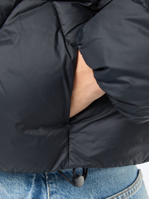 Cazadora acolchada corta con cuello alto y bolsillos forrados de polar - Kiabi