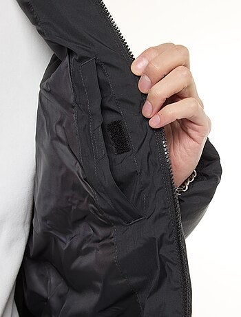 Cazadora acolchada larga con capucha lisa