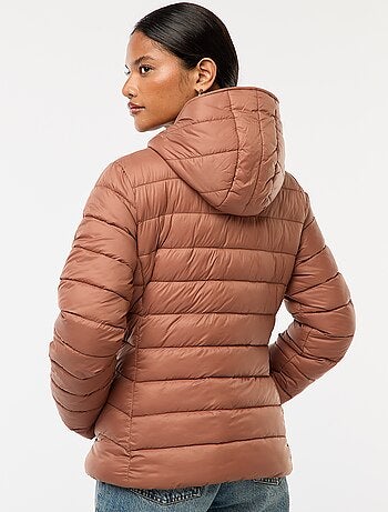 Cazadora ligera acolchada con capucha lisa