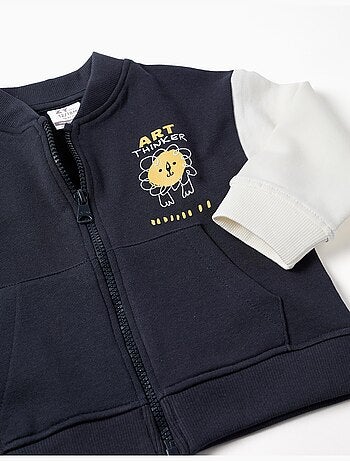 Cazadora bomber con león estampado