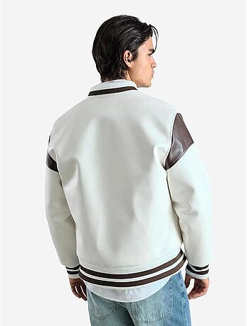 Cazadora bomber de piel sintética giesto