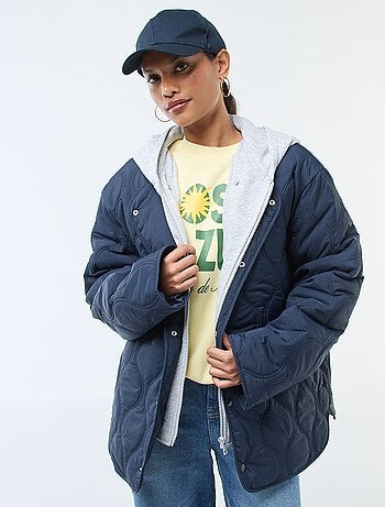 Cazadora con capucha y pechera de felpa extraíble