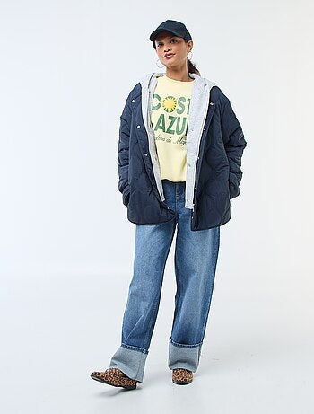 Cazadora con capucha y pechera de felpa extraíble