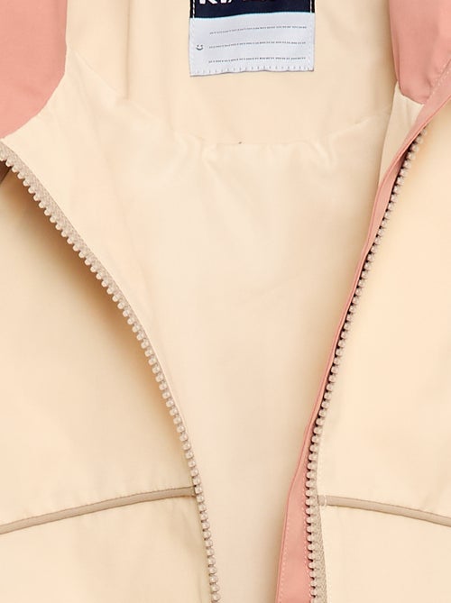 Cazadora cortavientos con capucha - Kiabi