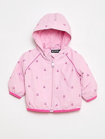 Cazadora cortavientos con capucha