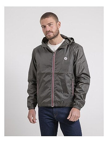 Cazadora cortavientos con capucha ZALTA