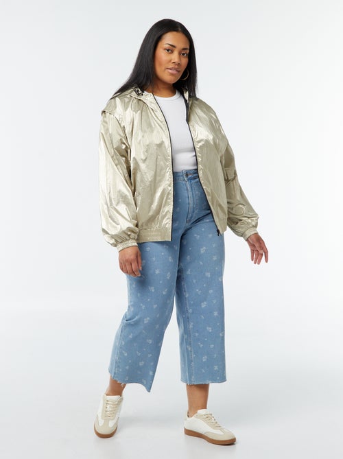 Cazadora dorada con capucha - Kiabi