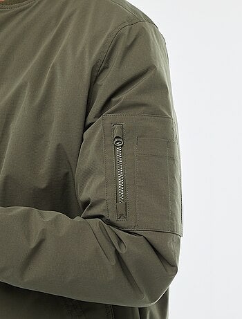 Cazadora estilo aviador con bolsillo con cremallera en la manga