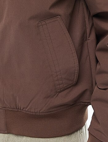 Cazadora estilo aviador con bolsillo con cremallera en la manga