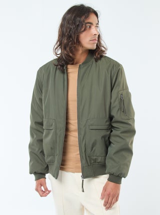 Cazadora estilo aviador con bolsillos con fuelle doble entrada