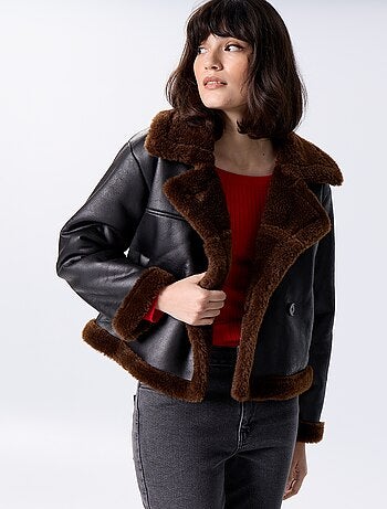 Cazadora estilo borrego