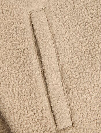 Cazadora 'JJrebel' con efecto borreguito y bolsillo contrastante