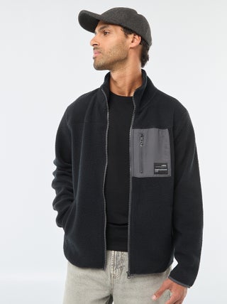 Cazadora "JJrebel" de borreguito con bolsillo contrastante