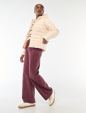 Cazadora ligera acolchada con capucha lisa