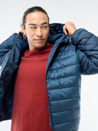 Cazadora ligera con capucha